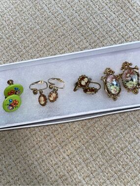 FLORENZA Vintage Clip-on Earring Bundle